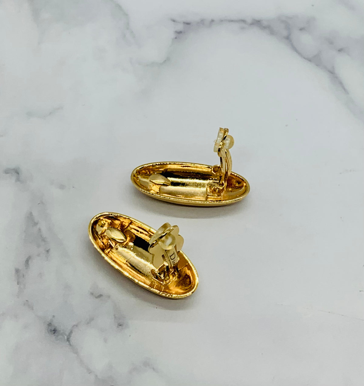 CHRISTIAN DIOR Gold Tone Clip On Earrings - Pre-Owned — 4