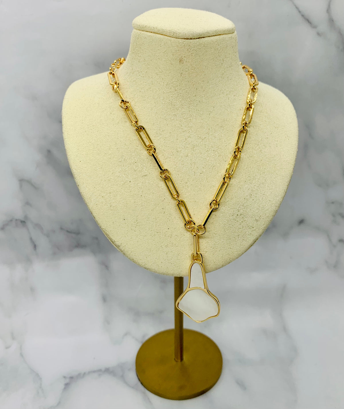 LOEWE Mother of Pearl Pendant Necklace - Pre-Owned — 3