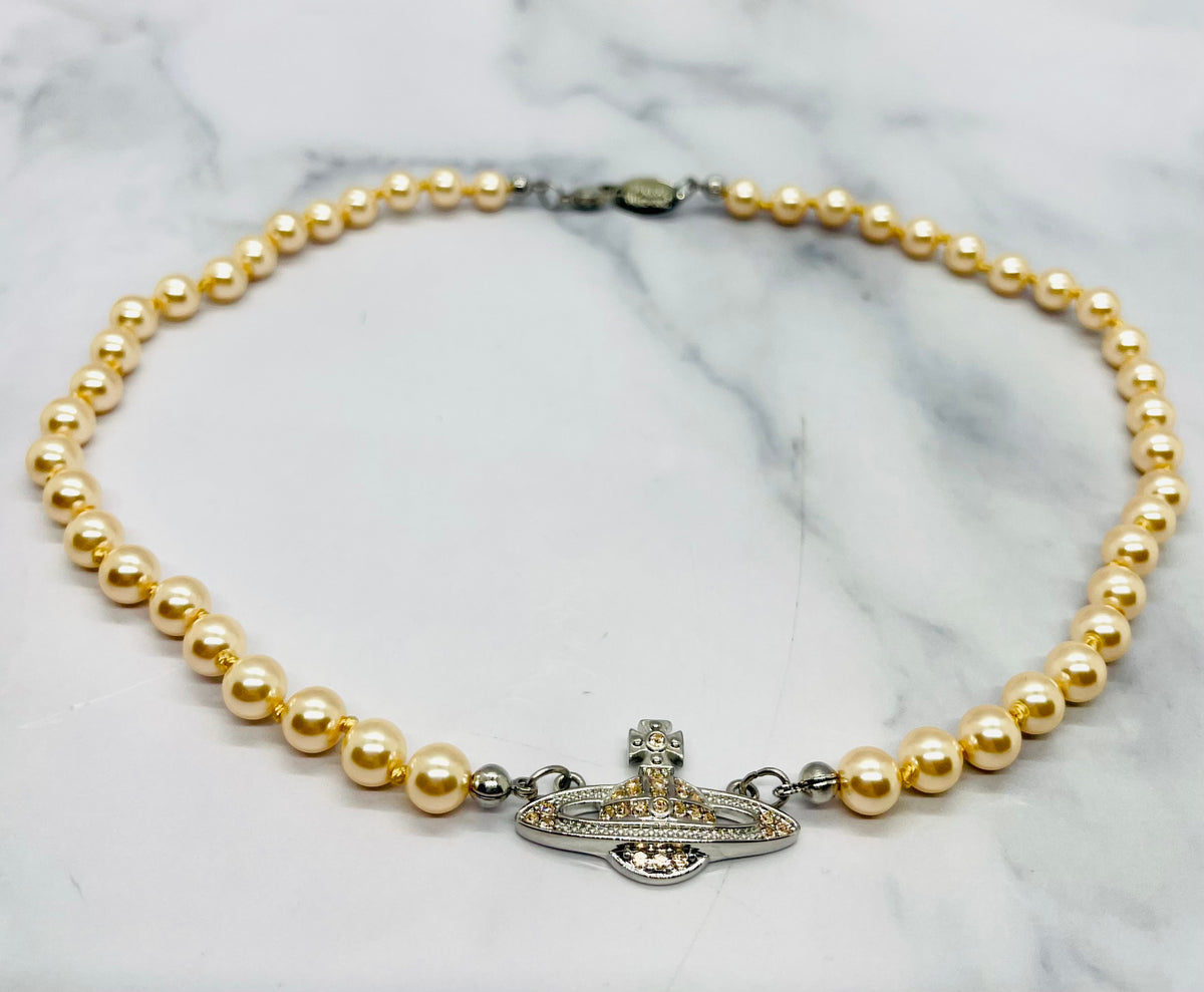 VIVIENNE WESTWOOD Pearl Peach Rhinestone Necklace - Pre-Owned — 5