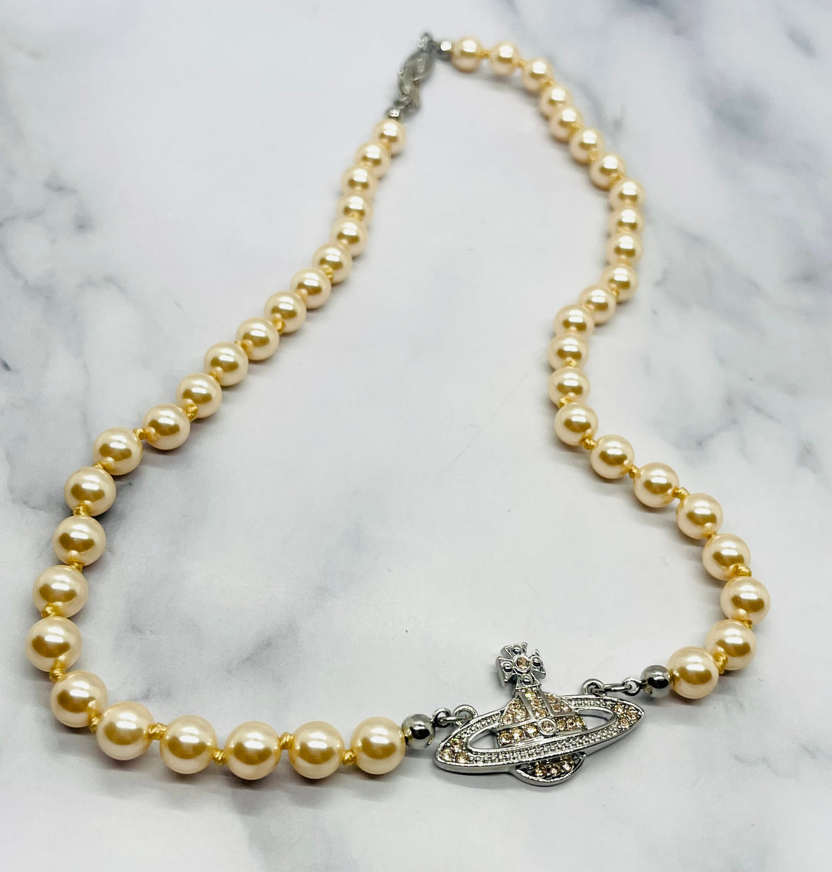 VIVIENNE WESTWOOD Pearl Peach Rhinestone Necklace - Pre-Owned — 4