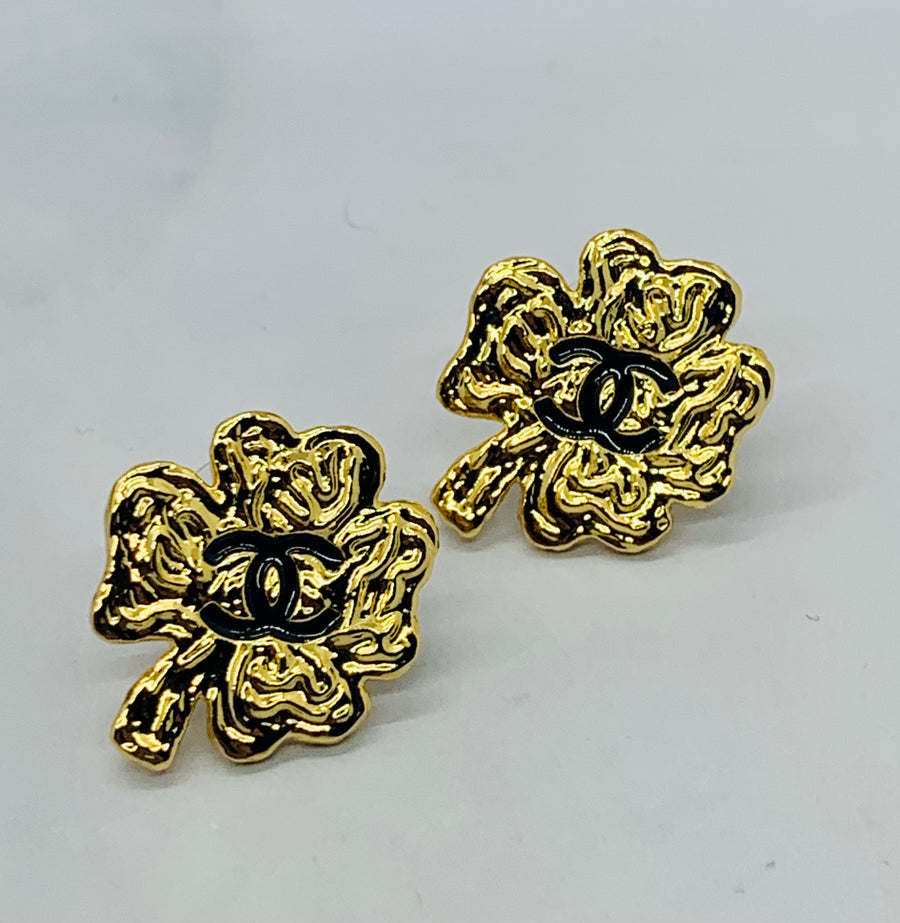 CHANEL CC Gold Tone Lucky Clover Earrings - Pre-Owned — 1