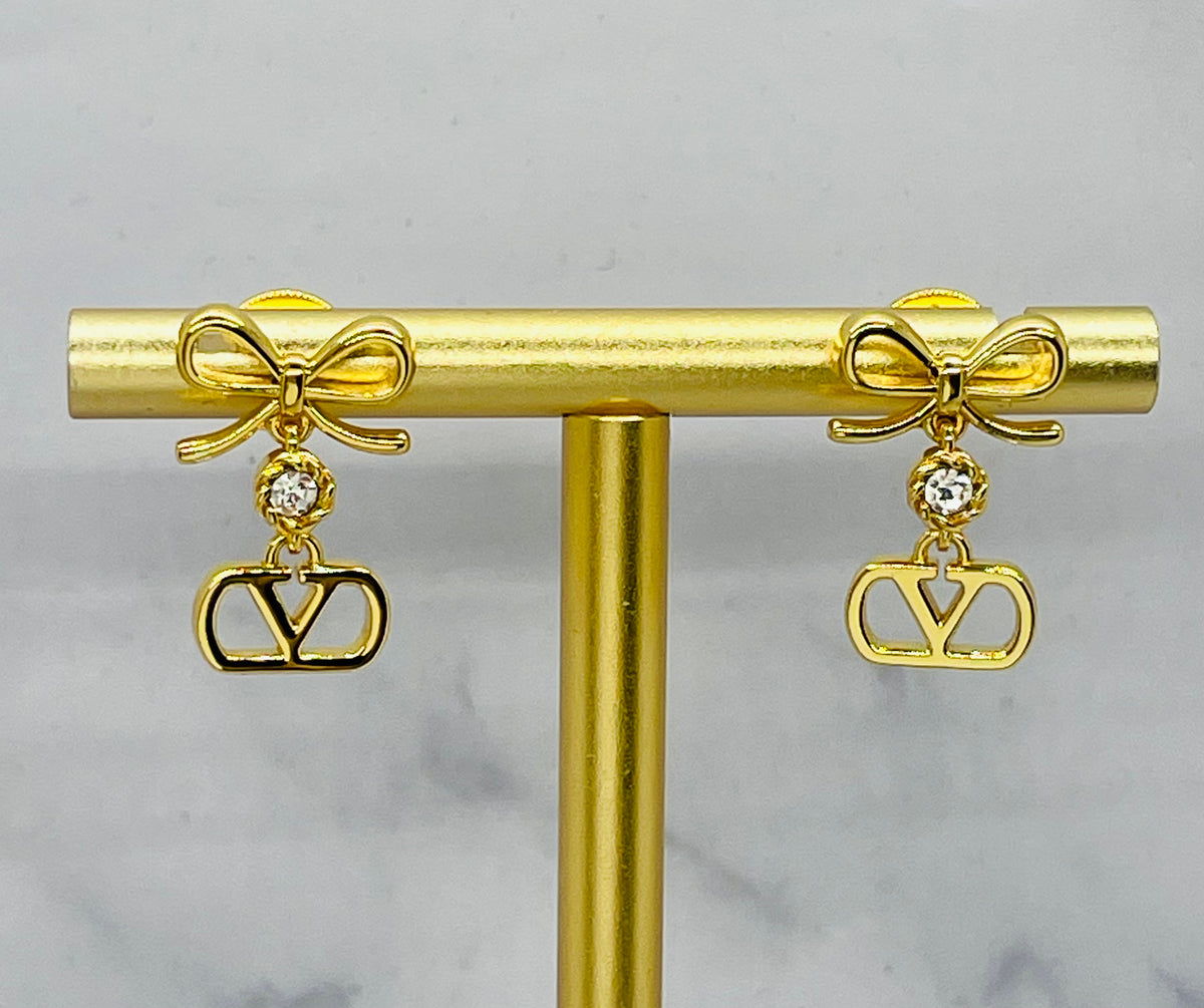 VALENTINO Bow Pendant Earrings - Pre-Owned — 1