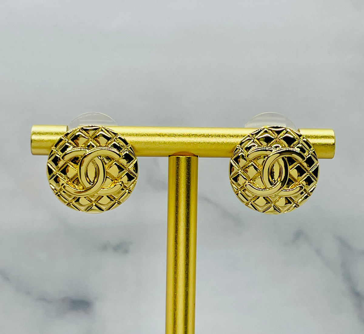 CHANEL CC Quilted Button Earrings - Pre-Owned — 6
